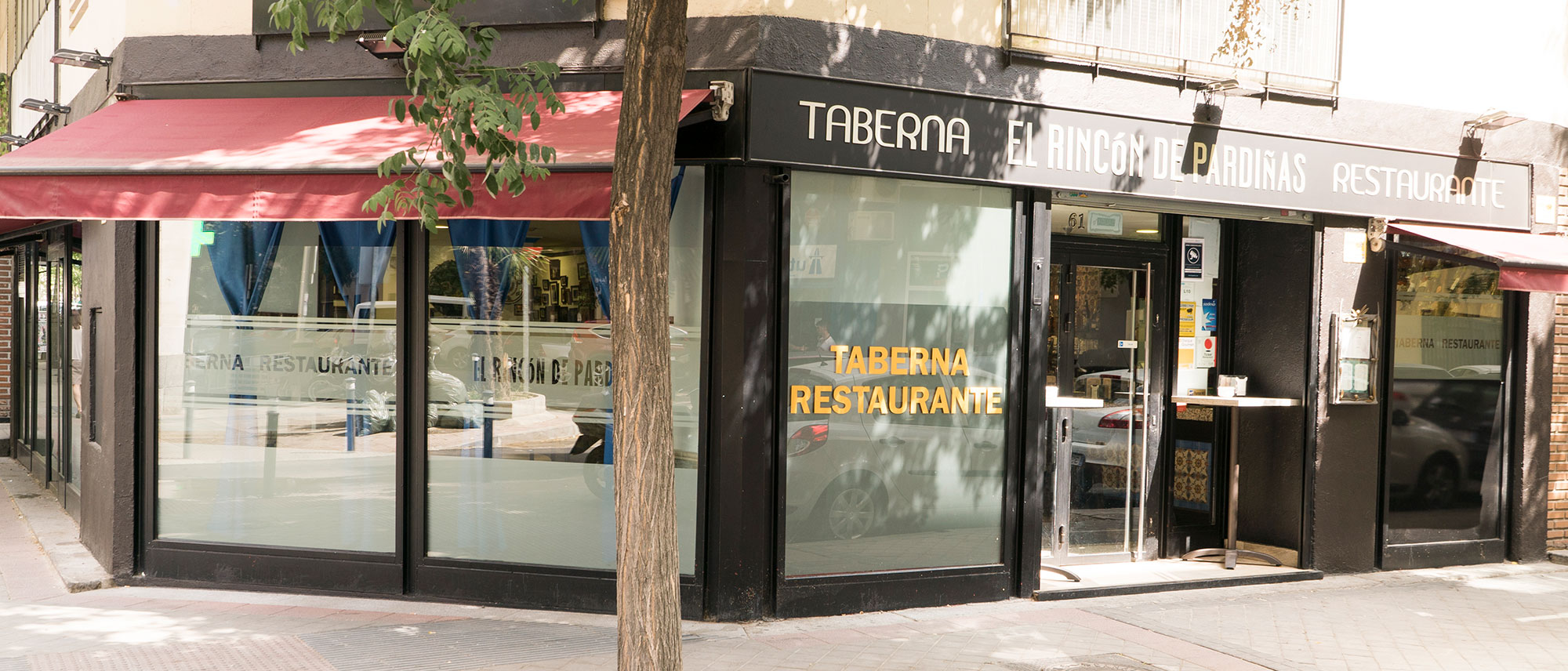 Fachada de El Rincón de Pardiñas en la calle General Oráa, 61
